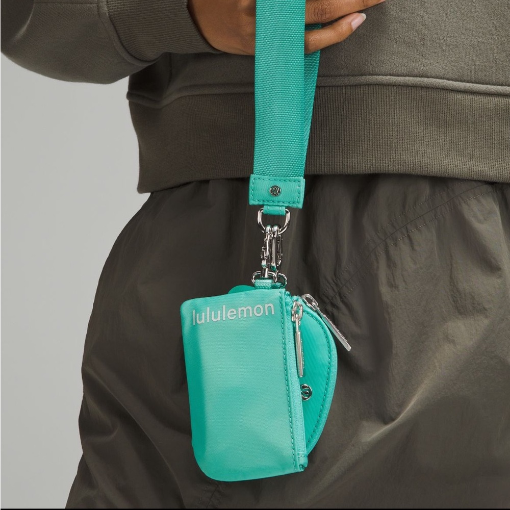 NWT! Lululemon Dual Pouch Wristlet